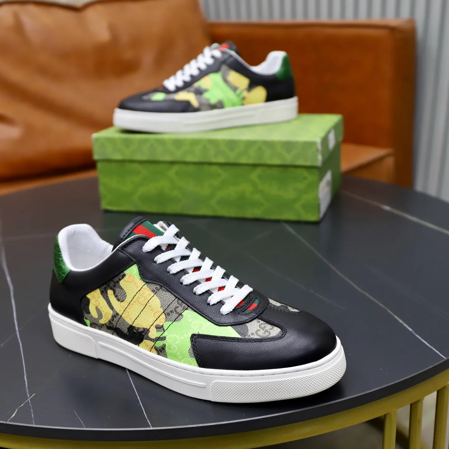 Ex-factory price: 400💰🙅‍♂️🙅‍♂️🙅‍♂️ Brand: Gucci GUCCi Standard code: 38-44 (45 customized) Grade: Same as the official website Material: Original leather splicing Comfortable and breathable sheepskin lining Original wear-resistant outsole Style category: Men's fashionable casual shoes Running sneakers Distinguished luxury brand elements Top luxury Color: actual picture color